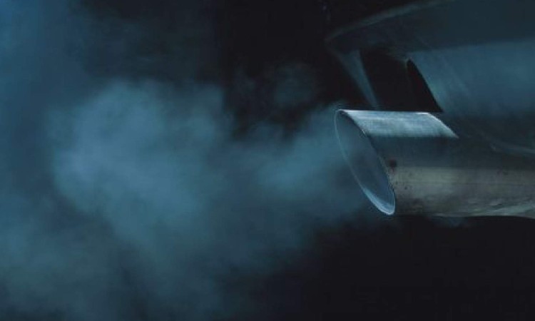 Asap knalpot mobil, Sumber: autos.id