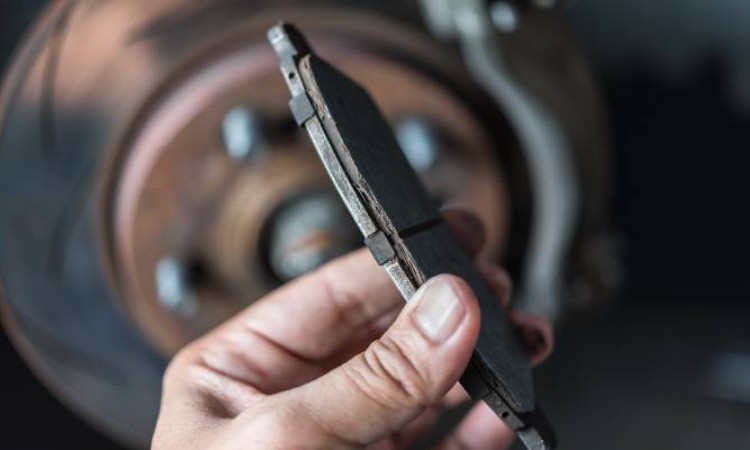 Bahaya jika kampas rem mobil habis, Sumber: lifepal.co.id